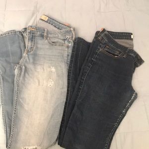 2 hollister jeans